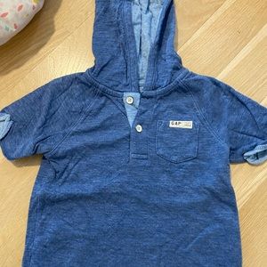 Almost like new t-shirt 3T